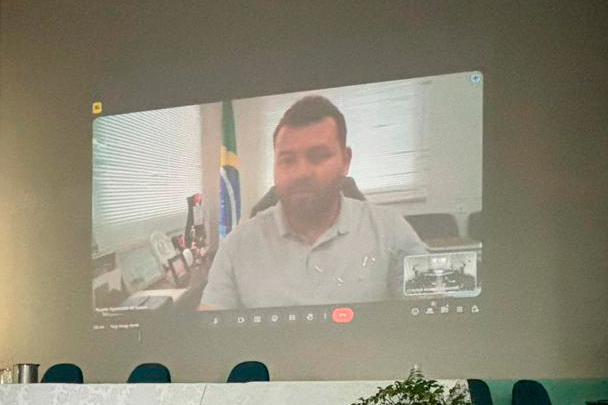 Foto no tamanho 230 pixels de largura por 136 pixels de altura